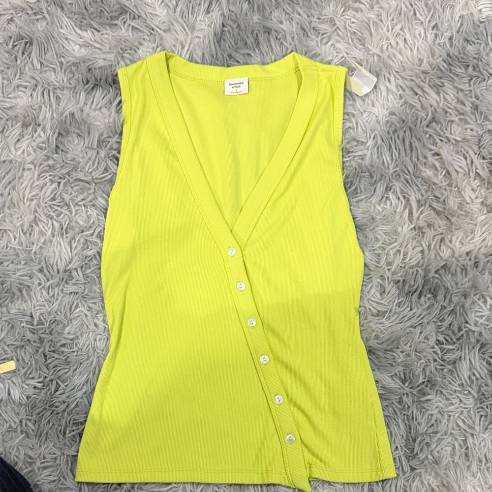 FLASH SALE- TODAY ONLY! 
Abercrombie Sleeveless V-Neck Button-Top in Lime Green